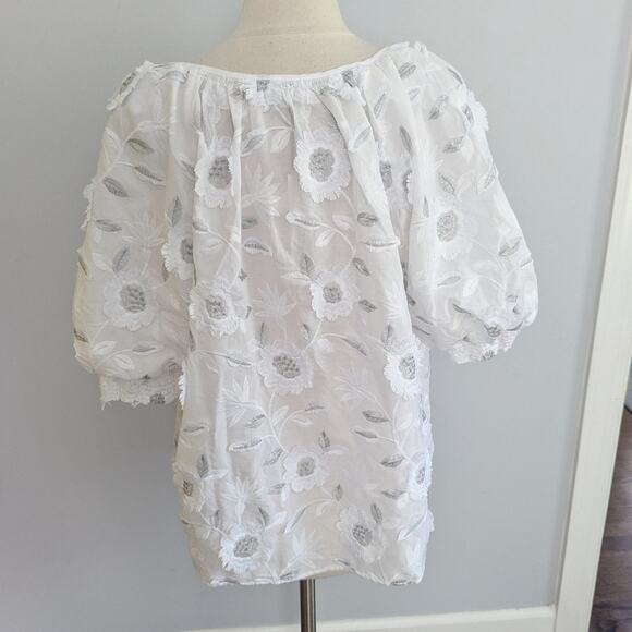 NEW Women's Chicos 3 Peasant Top Alabaster White Silver $119 - Picture 2 of 5